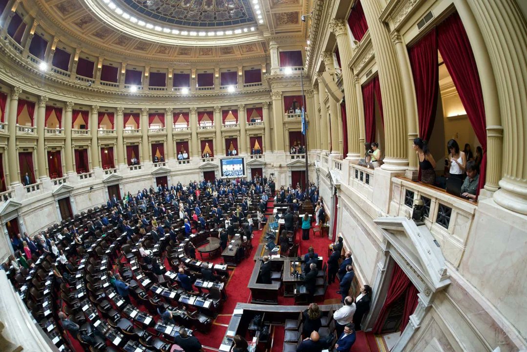 Los puntos clave de la reforma laboral aprobada en Diputados
cbahoy.com.ar/los-puntos-cla…