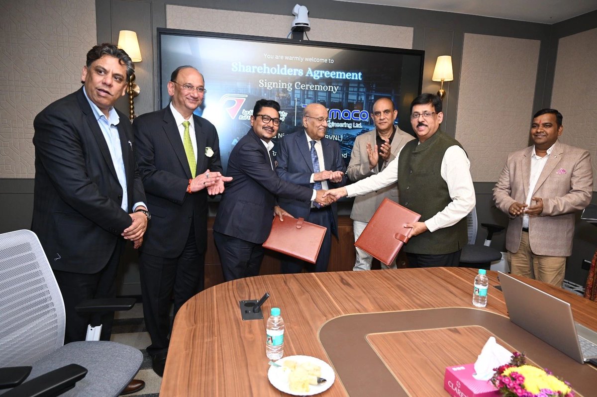 RailAnalysis's tweet image. #Texmaco and #RVNL formalise #jointventure to advance India’s #railmanufacturing landscape

Read more: railanalysis.in/rail-news/texm…

#JV #RollingStock #Manufacturing #MakeInIndia #IndianRailways #Agreement #SustainableDevelopment #RailAnalysis