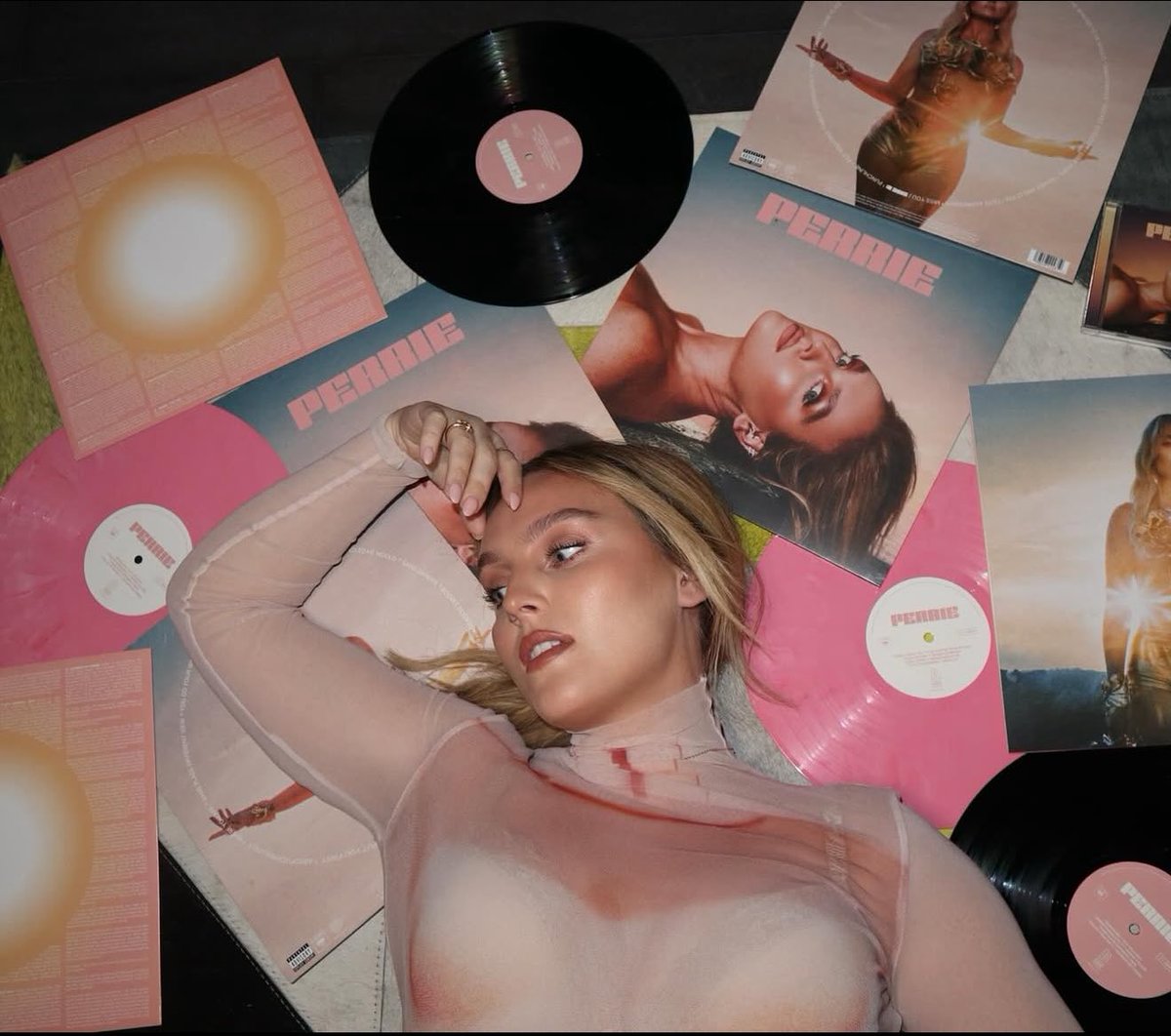 rach MET LEIGH tweet media