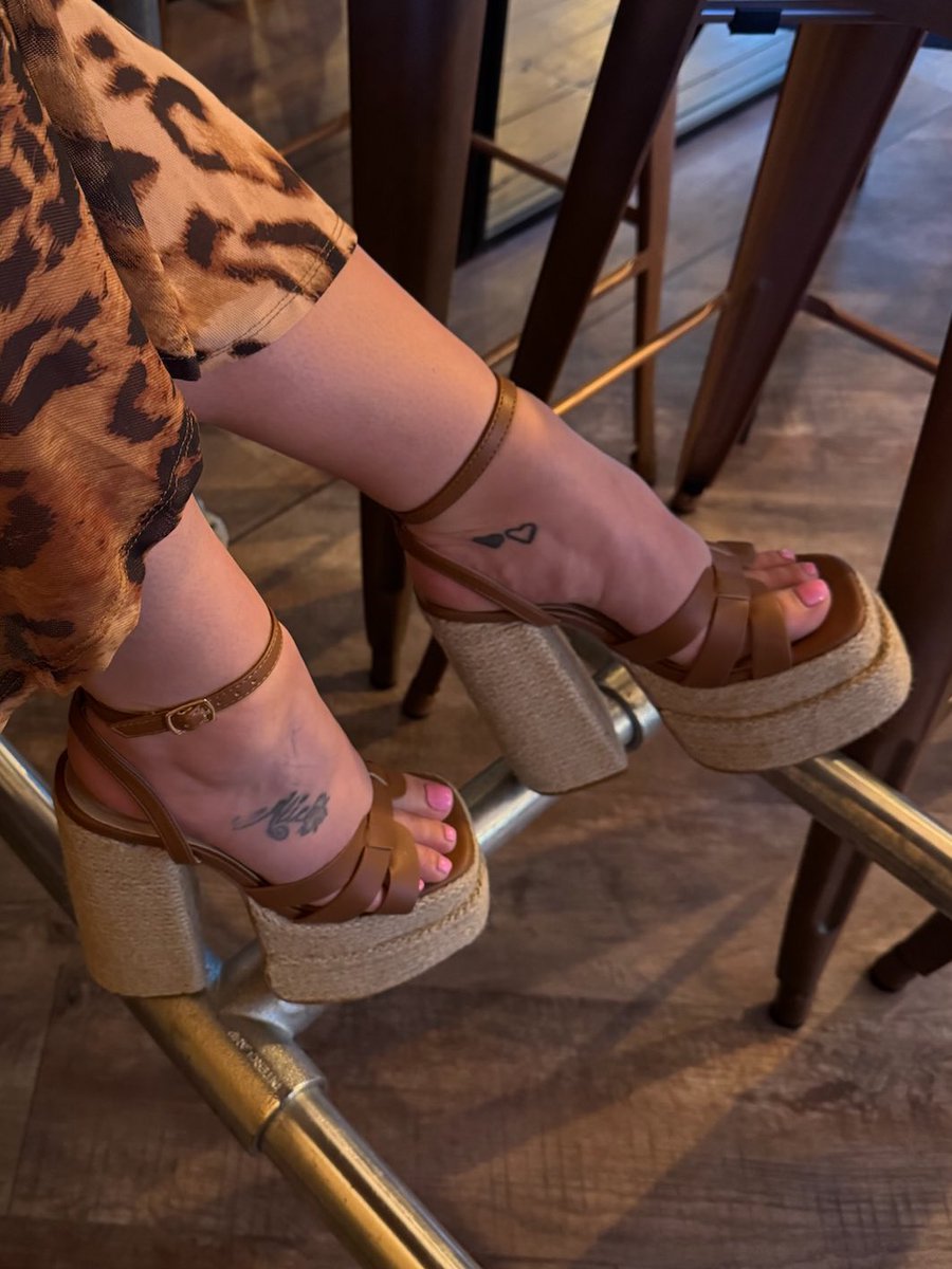 <a href="/HSoless/">🇨🇦Hearts And Soless🇨🇦</a>