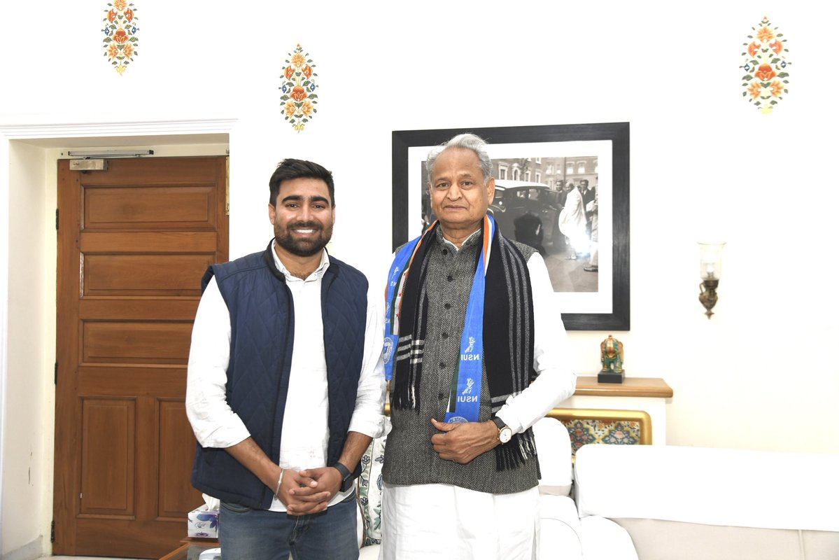 देश के छात्र-छात्राओं की आवाज बुलंद करने वाले संगठन एनएसयूआई का राष्ट्रीय अध्यक्ष नियुक्त किए जाने पर श्री विनोद जाखड़ को हार्दिक बधाई एवं शुभकामनाएं। मैं उनके सफल कार्यकाल की कामना करता हूँ। <a href="/VinodJakharIN/">VINOD JAKHAR</a> 

(File Pic)