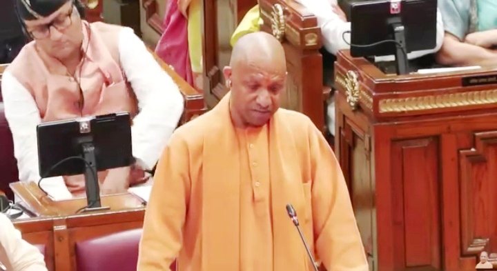 सीएम योगी की घोषणा- अप्रैल से शिक्षा मित्रों को मिलेंगे 18000 रुपए
#CMYogi #Education #ShikshaMitra #Salery #UttarPradesh