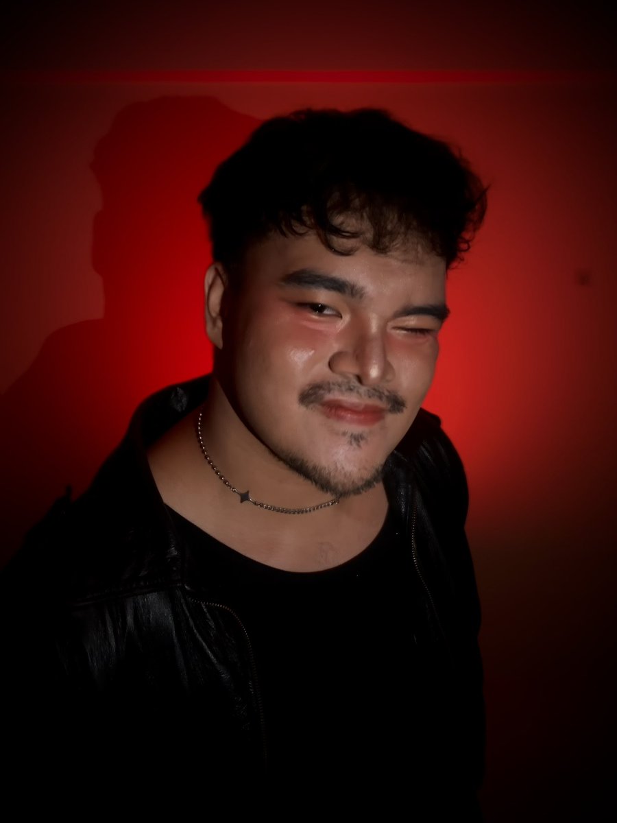 I wanna be the hot jowa ✨