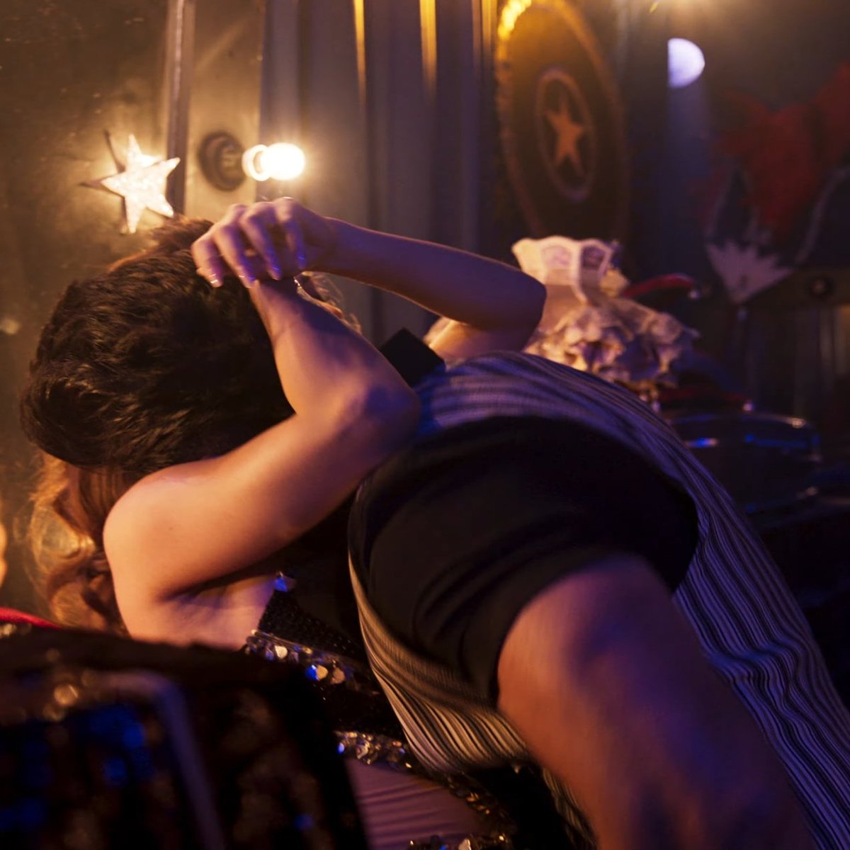 Look at Tara and Kiara absolutely killing it! 🔥 So much energy and passion in these shots. I'm loving their vibe! ✨💖 #SlayingIt #KiaraAdvani #TaraSutaria
