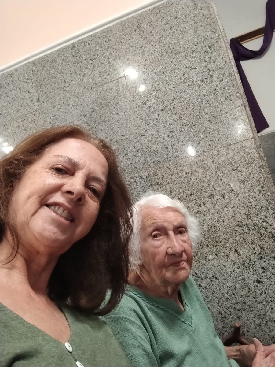 jsfalcaon's tweet photo. #bdsp @sabinasimonato_ e equipe, Bom dia! Hoje é aniversário da minha esposa Selma Falcão na foto ela e a mãe dela https://t.co/jTFGxPqTlb