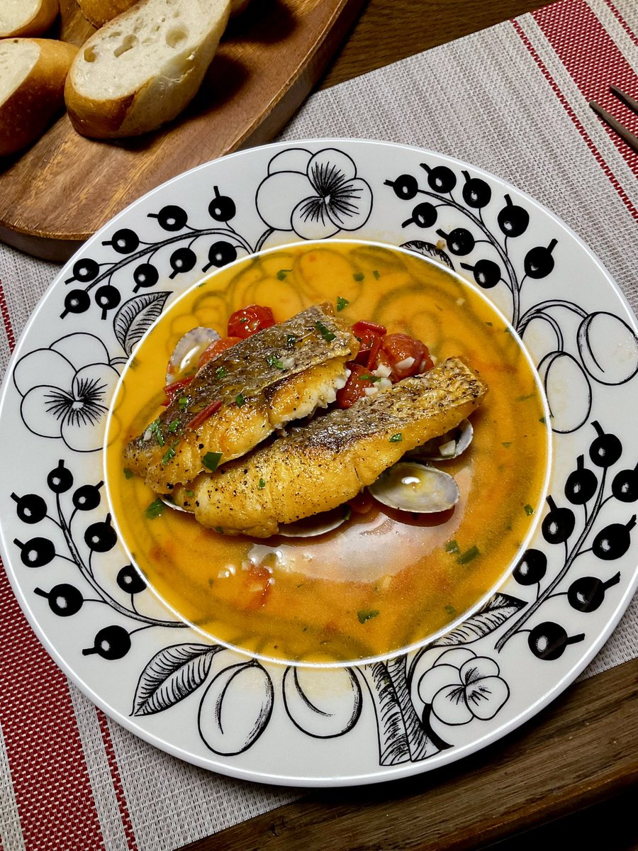 n回目のアクアパッツァ。
だいぶ見た目が良くなってきた気する。