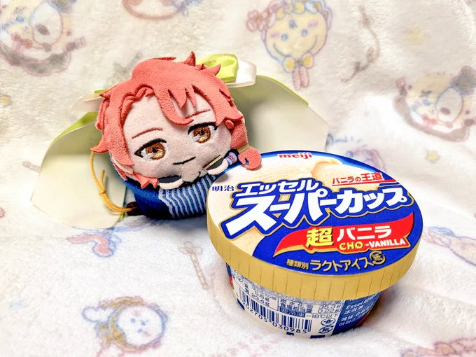 例のパンツを穿かせた!うち就業規則緩いので髪色アクセサリー自由ですよ〜カワイイネ〜!!