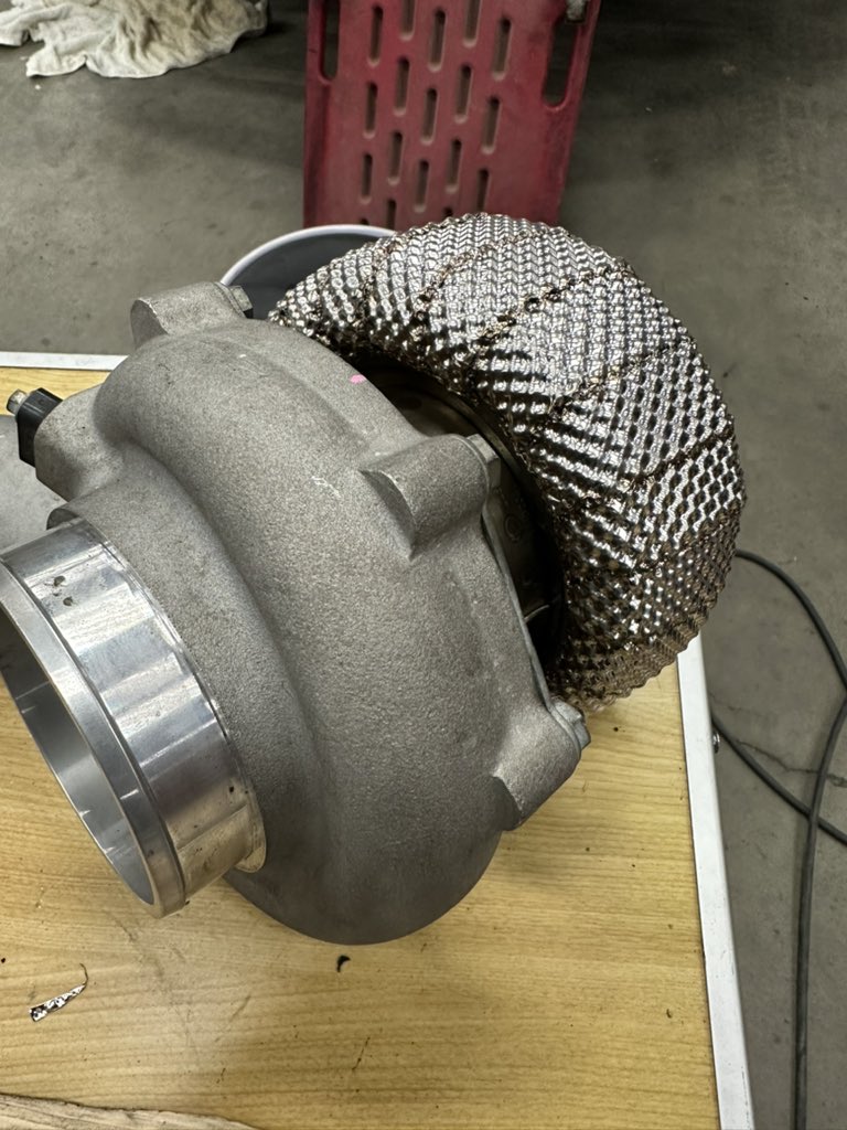 TCLS11's tweet photo. やってみたい欲が抑えられず😂笑笑
アンモナイト🐌になった🤣笑
#Heatshield https://t.co/ujpcw8F6jm