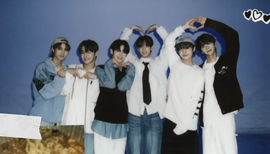 아 투어스 아가시절 사진 존나 귀여움 ㅁㅊ