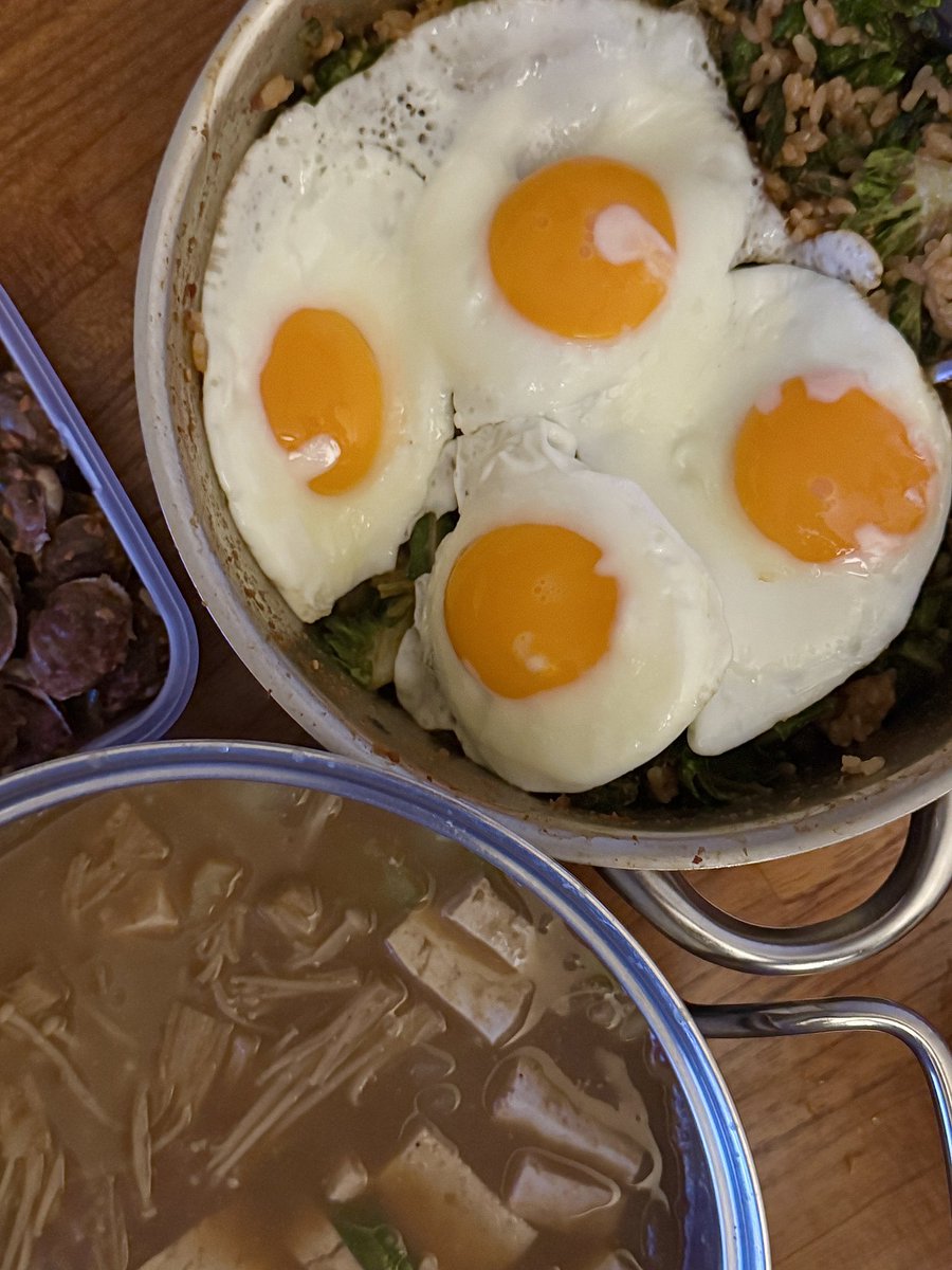 orangebabbab's tweet photo. 봄동비빔밥된장찌개꼬막 https://t.co/Y3OSOOcAiD