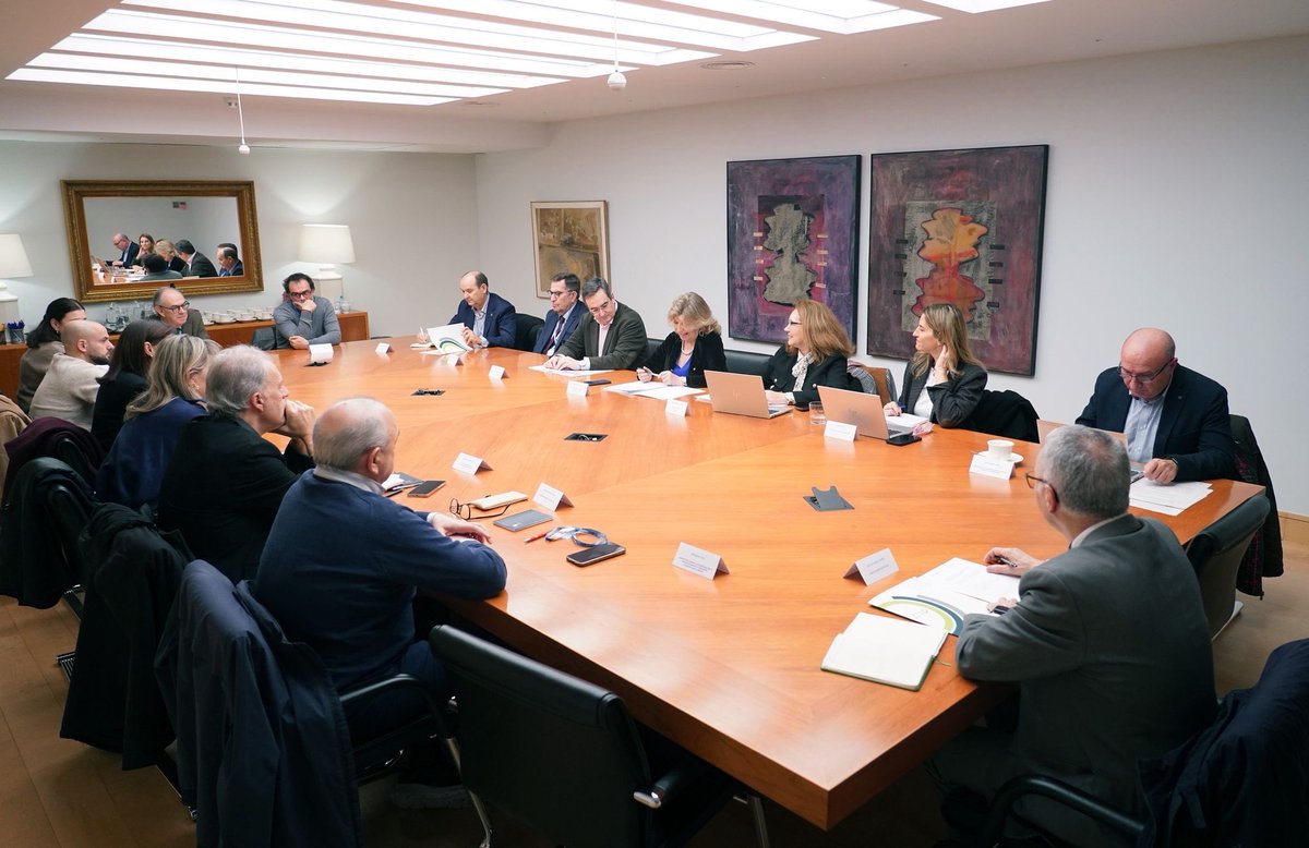 Constituido el #ConsejoMunicipalEconomiaSocialyTrabajadorAutonomo del ⁦<a href="/MADRID/">Ayuntamiento Madrid</a>⁩ para impulsar el tejido productivo local y que unificará la interlocución con los sectores en la ciudad