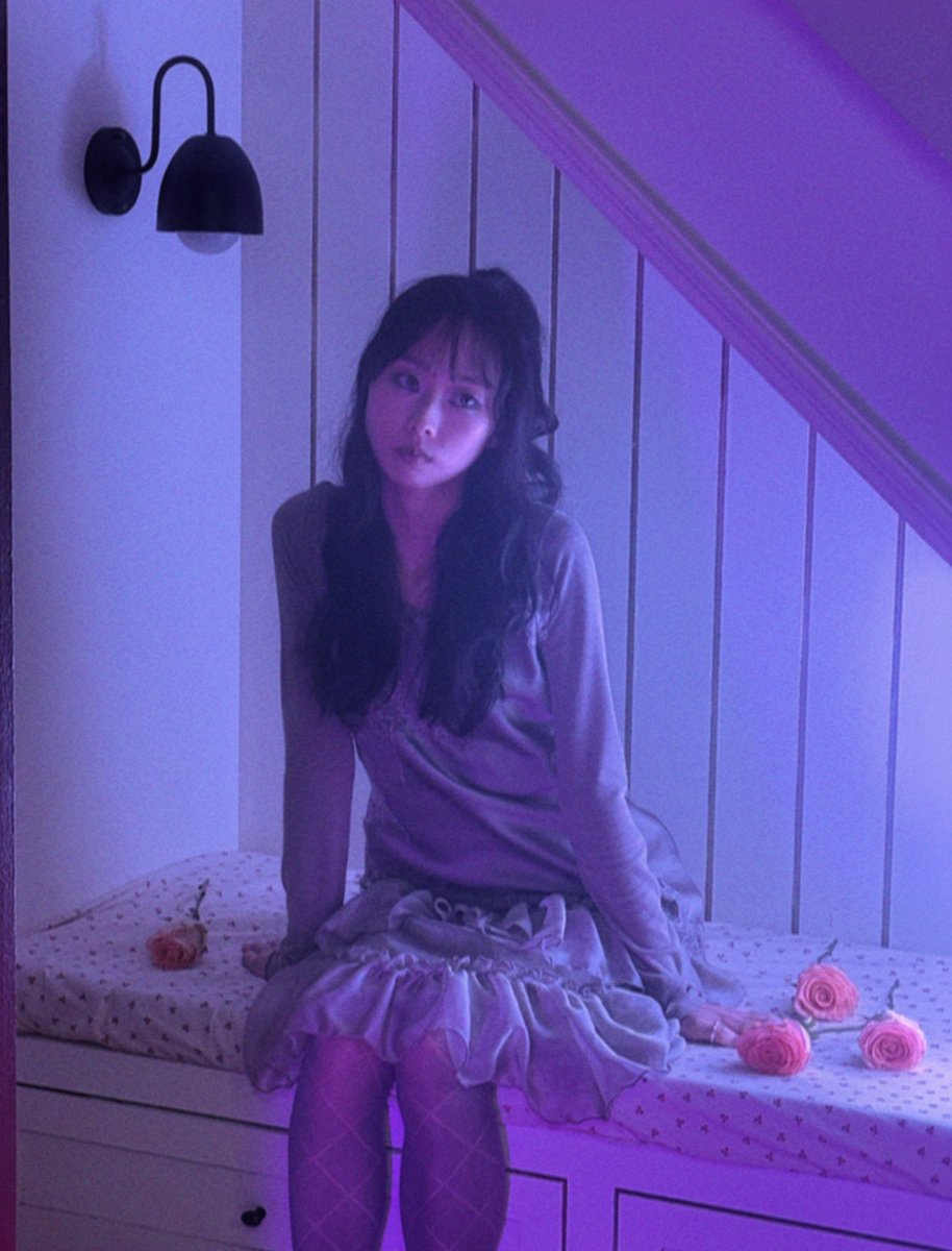 yunsaemusic's tweet photo. 𝐎𝐧 𝐚𝐧𝐝 𝐨𝐟𝐟, 𝐚𝐧𝐝 𝐟𝐨𝐫𝐞𝐯𝐞𝐫𝐦𝐨𝐫𝐞 🍎

💍 윤새 (Yunsae) - Forevermore
⠀
Feb 27, 2026 (Fri) 6PM KST / 5AM EDT
⠀
#윤새 #Yunsae @yunsaemusic
#Forevermore #포레버모어 https://t.co/qOfIW6EaCn