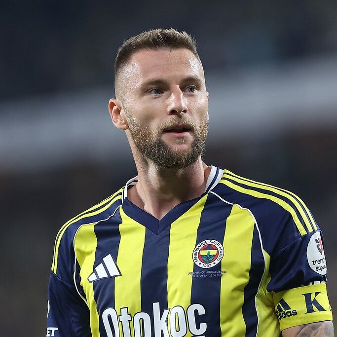 Milan Skriniar 4-6 hafta sahalardan uzak kalacak.

(Yağız Sabuncuoğlu)

Maliye Bakanı Mehmet Şimşek Yasin Kol #FBvNFO Batuhan Karadeniz