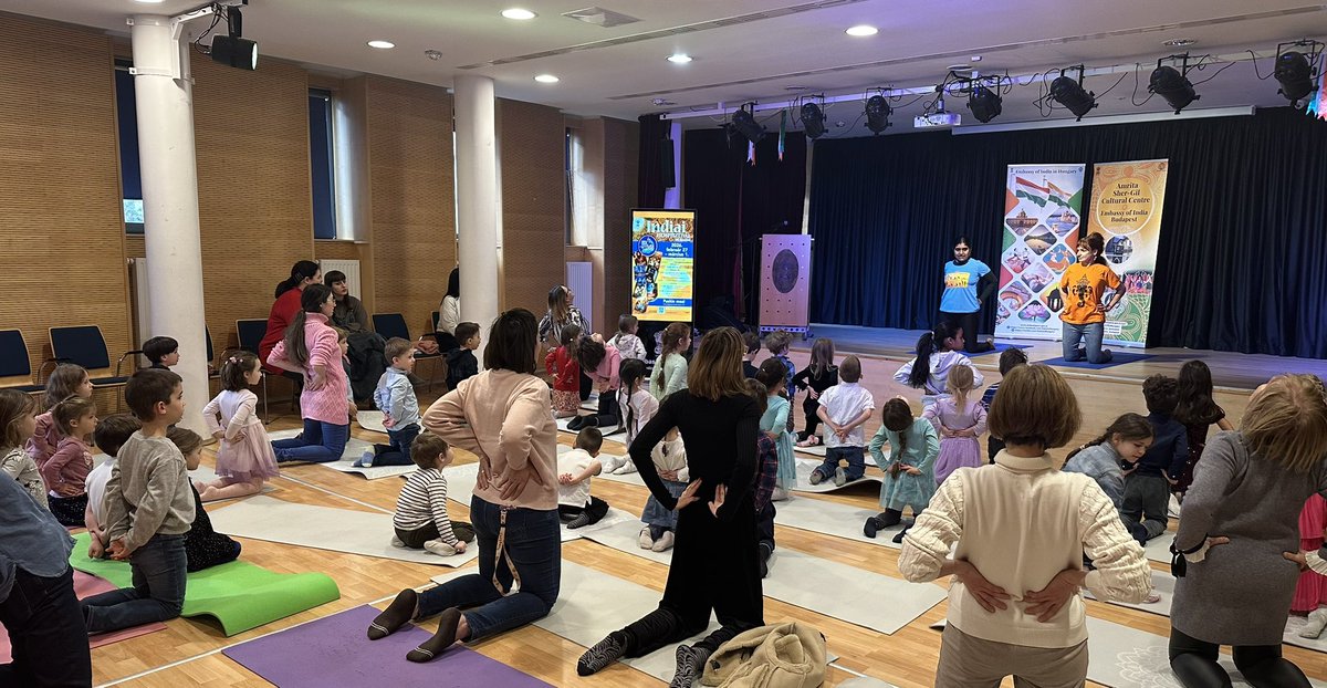 iccr_budapest's tweet image. Smiles, stretches and mindfulness all around !!

#Little #explorers at Csepke Kindergarten, Budapest enjoyed a fun-filled #yoga session led by ASCC’s yoga teacher Ms Aravinda Kollipara.

@MEAIndia @moayush @iccr_hq @IndiaInHungary @PIB_India @mygovindia @IndianDiplomacy