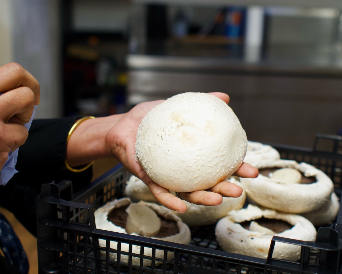 Kings Head Aylesbury tweet media