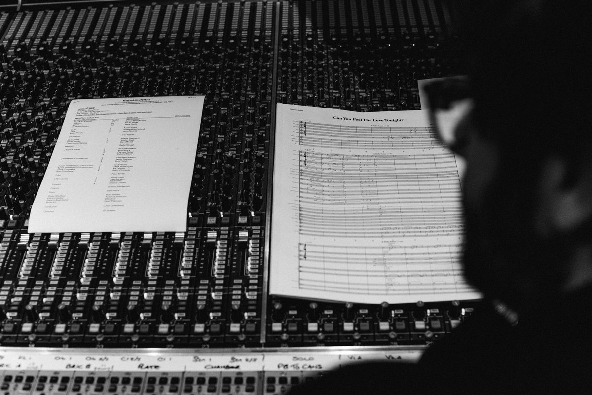 josh groban tweet media