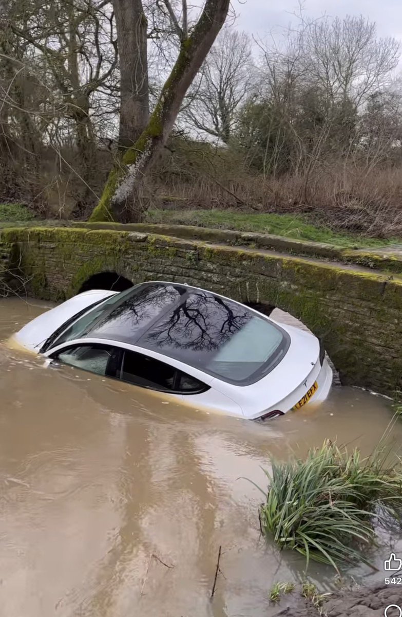 Dave Throup tweet media