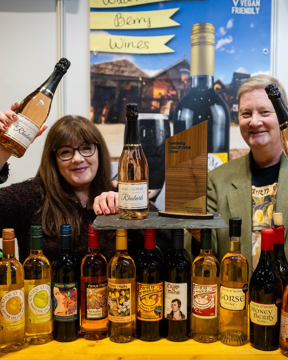 ScotTradeFair's tweet photo. Raising a glass (without the alcohol) 🍷 

A big well done to Cairn O’Mohr, our Non-Alcoholic Best Product Award winners, for their beautifully bright Braes O’Gowrie Sparkling Rhubarb Drink 🍾✨ https://t.co/Eg8ZvhglXN