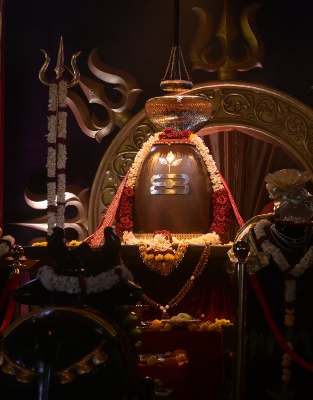 KimayaAshram's tweet photo. Shaiv Sabhyata: Celebration of Mahashivratri 🔱

An immersive night of
🕉️ Dhyan
🔥 Maharudra Abhishek
💃 Bhakti Nritya
💬 Atma-Samvad — a soulful interactive discourse
Let us gather in devotion, awareness, and the spirit of Shiva.
#Mahashivratri #KimayaAshram https://t.co/A0iq5XdQ9d