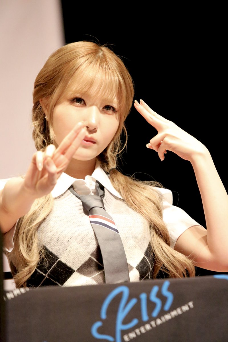 2026.02.14 さくらホール &Our Vibe プロモイベント 2部 サイン会