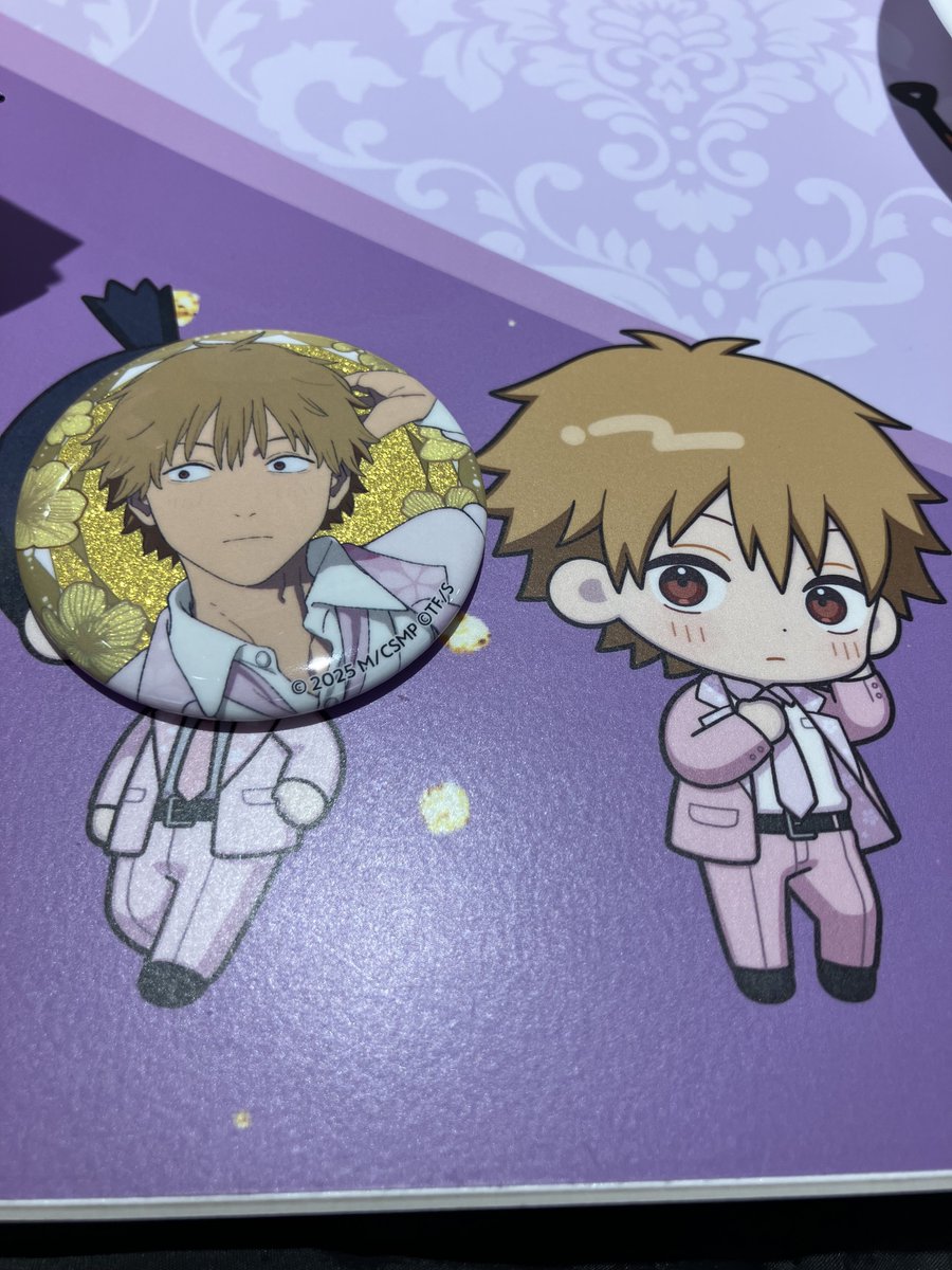 値段調整で買わs…買ったグリッター缶バッジはデンジ！ #劇場版