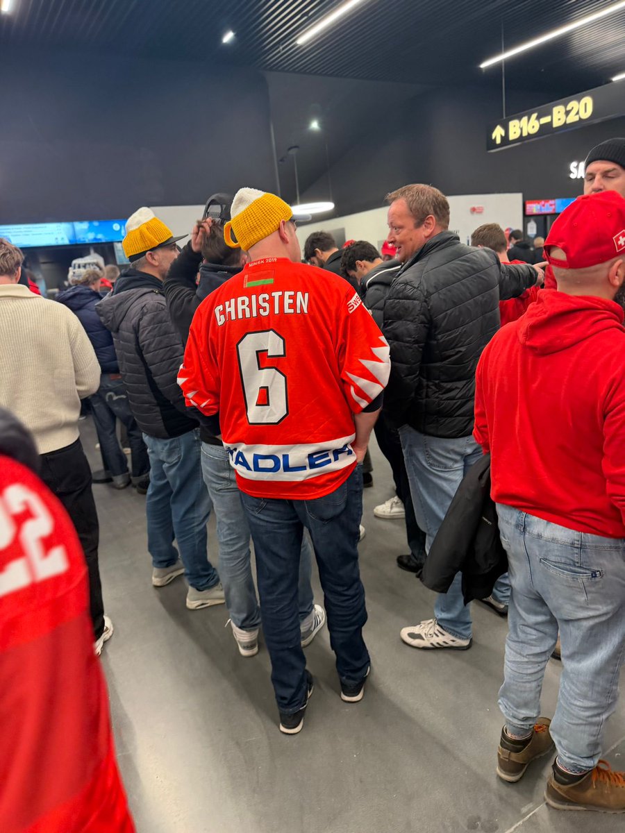 They said Belarusian flag wouldn’t be at the Olympics.

But how do you ban a spirit? 🇧🇾

Standing in line in Milan, jersey on, heart louder than the arena.
You can restrict a team - not the passion 🏒🔥