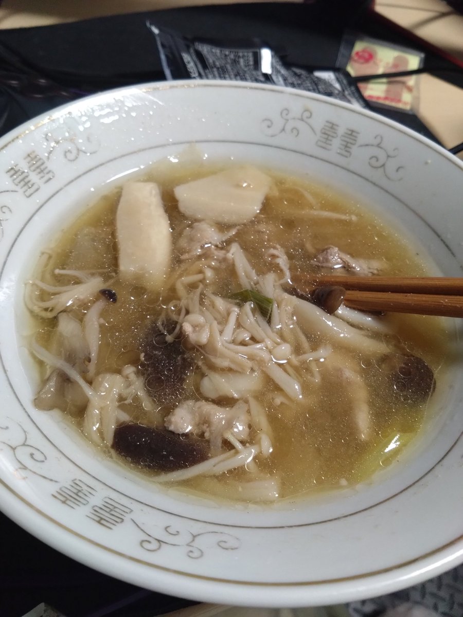 TNKTN1998's tweet photo. きのこ汁 https://t.co/2VzthetmVT