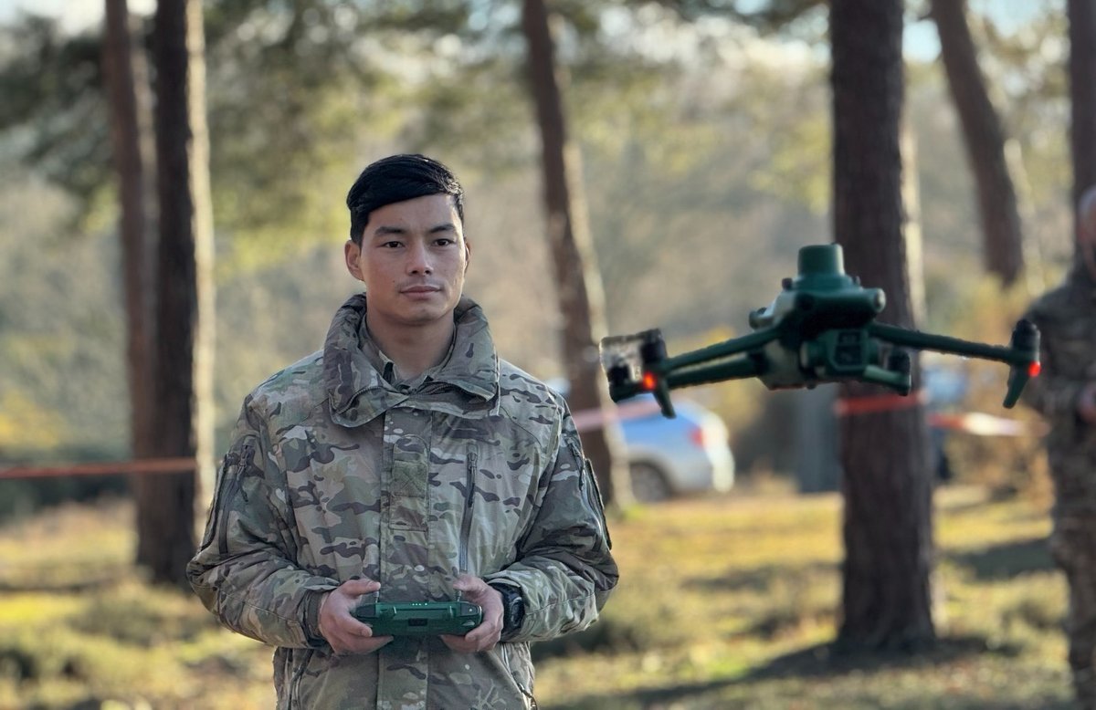 Gurkha_Brigade's tweet photo. Gurkhas from 10 Queen’s Own Gurkha Logistic Regiment and across 101 Operational Sustainment Brigade have completed the Small Uncrewed Aircraft System Operator Course, an important milestone in strengthening the Brigade’s operational capability. Under the leadership of Sergeant Sidartha Gurung, supported by Corporal Mingma Sherpa and Sergeant Chhabi Pun, the trainees received comprehensive instruction in hands-on drone operation, tactical flying, and real-time surveillance. 

#Gurkha #BritishArmy #Soldier #Drone #Military #Defence #uSAS