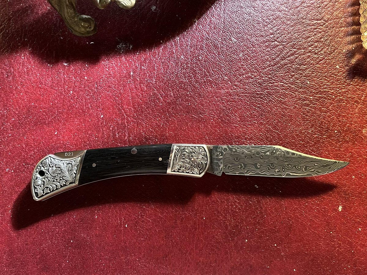 日本橋木屋包丁で有名な木屋のダマスカス鋼のフォールディングナイフを