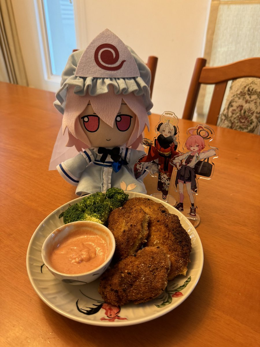 FumoEats's tweet photo. Made some chicken nuggies for dinner today :) #ふもふも #fumofumo https://t.co/KifJ46gG4X