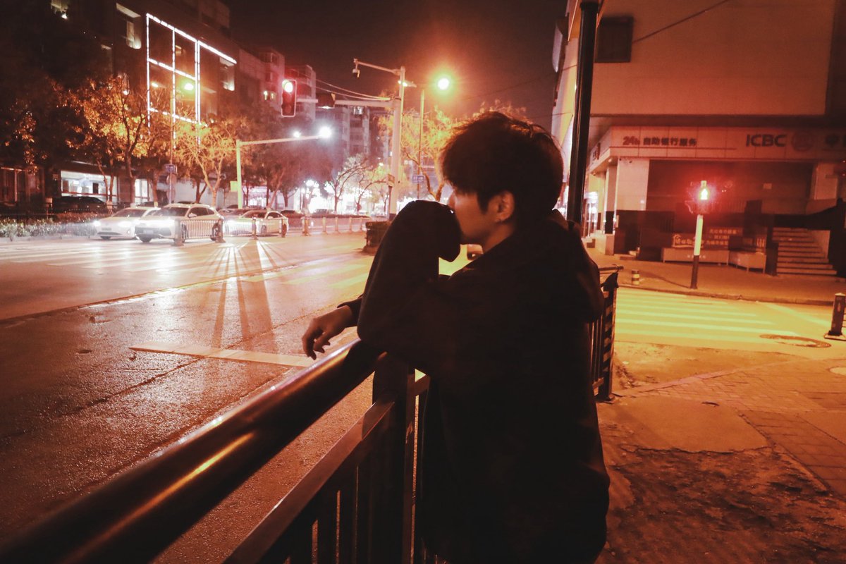 wang84683882's tweet photo. 孤独又自由的感觉真的很让人上瘾 #四爱 #4i https://t.co/gX9mrK3Zkc