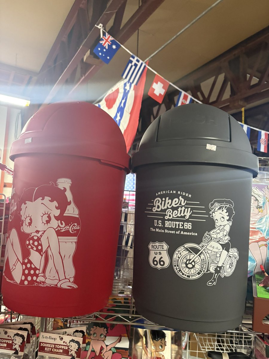 本日も商品紹介です♪ BETTY BOOP ベティちゃん タオルにゴミ箱 タオル