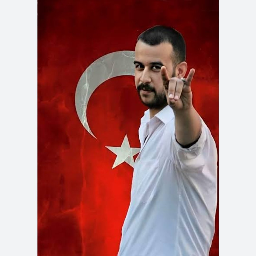 Dün uğruna kendini feda ettigi ideoloji, bugün O'nun ve öldürülen asker sivil tüm TC. Vatandaşlarının katillerini serbest bırakmak için birbirleriyle yarışıyor. #FıratYılmazÇakıroğlu Allah gani gani rahmet eylesin