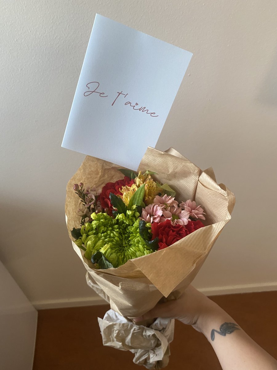 First time ever receiving flowers how Do I smoke them