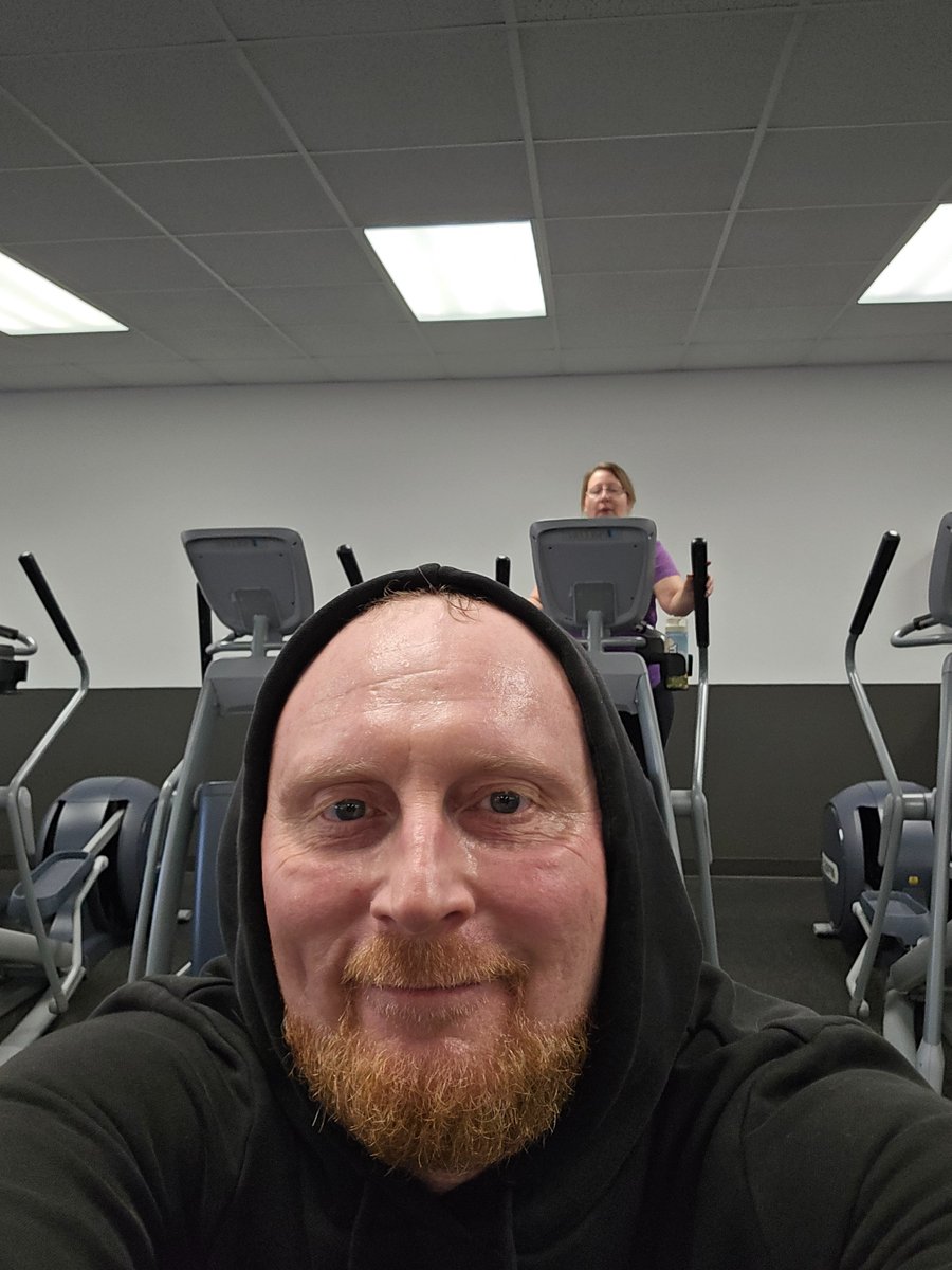 erocbaby82's tweet image. Honey Pie and me both at the gym!! Started the a.m. with some blessings. Rocking that DUBBY HYDRO, Grapefruit Citrus blend!! Cause @DubbyEnergy ain't just for gaming baby!! Good morning and #onelove @kick @kickcommunity @TeamInspire__  @DubbyEnergy kick.com/erocbaby82