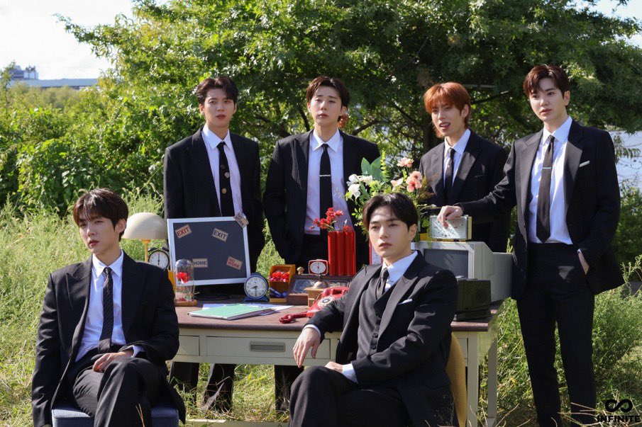 IFNT_unofficial's tweet photo. [POST]
⠀
INFINITE 2026 SESONS GREETINGS 촬영 비하인드
⠀
🔗 https://t.co/n5ZLTiCnZP…
⠀
#인피니트 #INFINITE
#2026시즌그리팅 #INFINITECOMPANY #Behind https://t.co/2Hl0SLxLn3