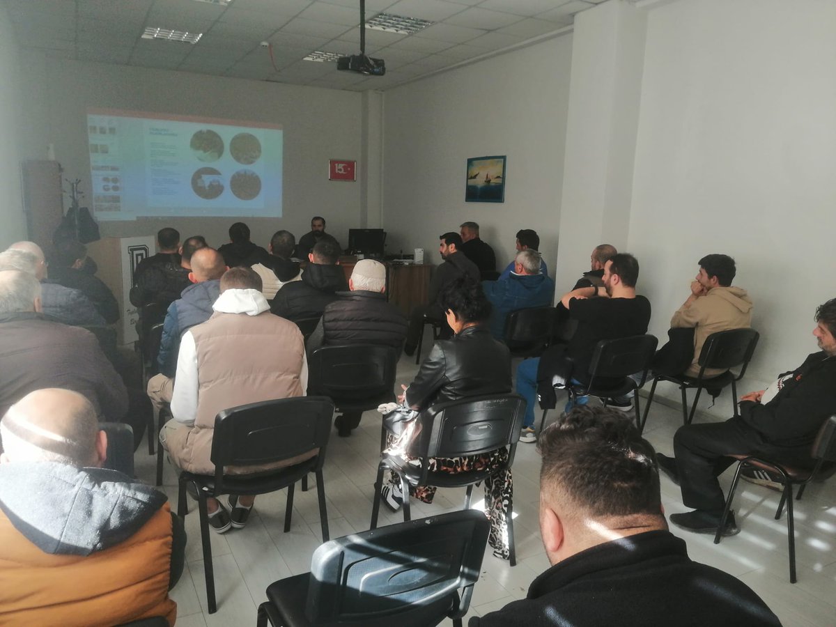 Kurumumuzda, Akyazı Gençlik Merkezinden gençlik lideri Fatih Bey tarafından yükümlülere yönelik "Sosyal Beceri Kazandırma" konulu seminer gerçekleştirildi gerçekleştirildi.