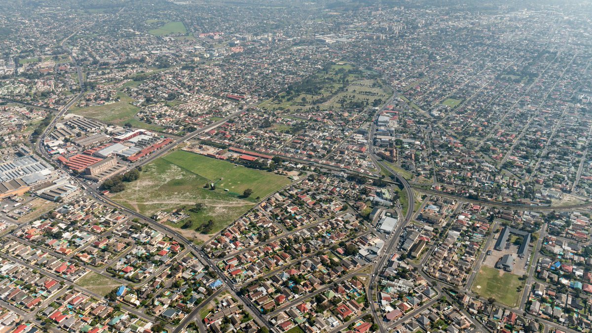 The <a href="/CityofCT/">City of Cape Town</a> says its proposing a 10.2% decrease in the rate-in-rand for resi properties post-General Valuation 2025 + rebates of up to R500k - and extended to R8m properties: bit.ly/3MR5TkA