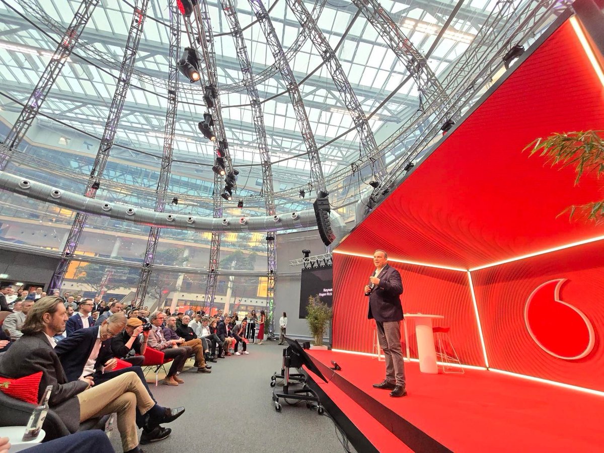 Reply in Deutschland tweet media