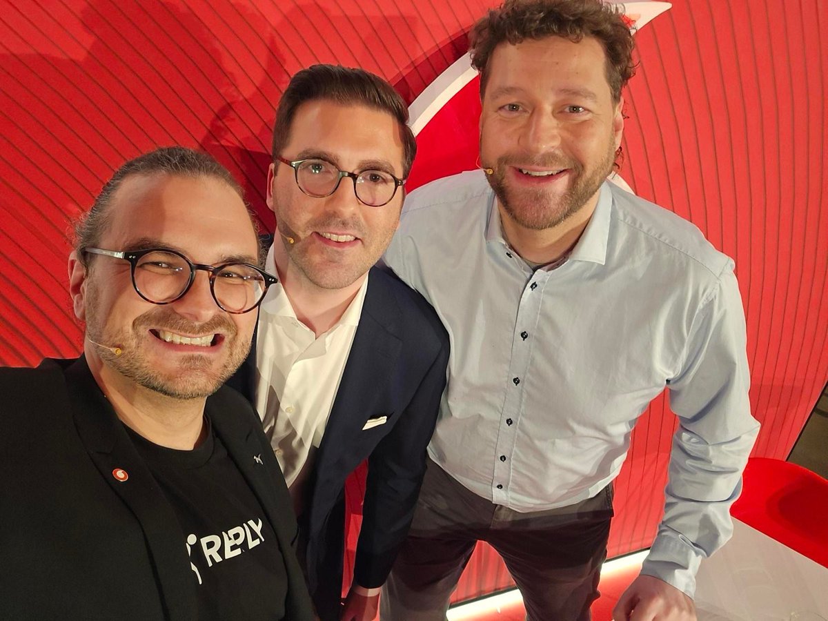 Reply in Deutschland tweet media