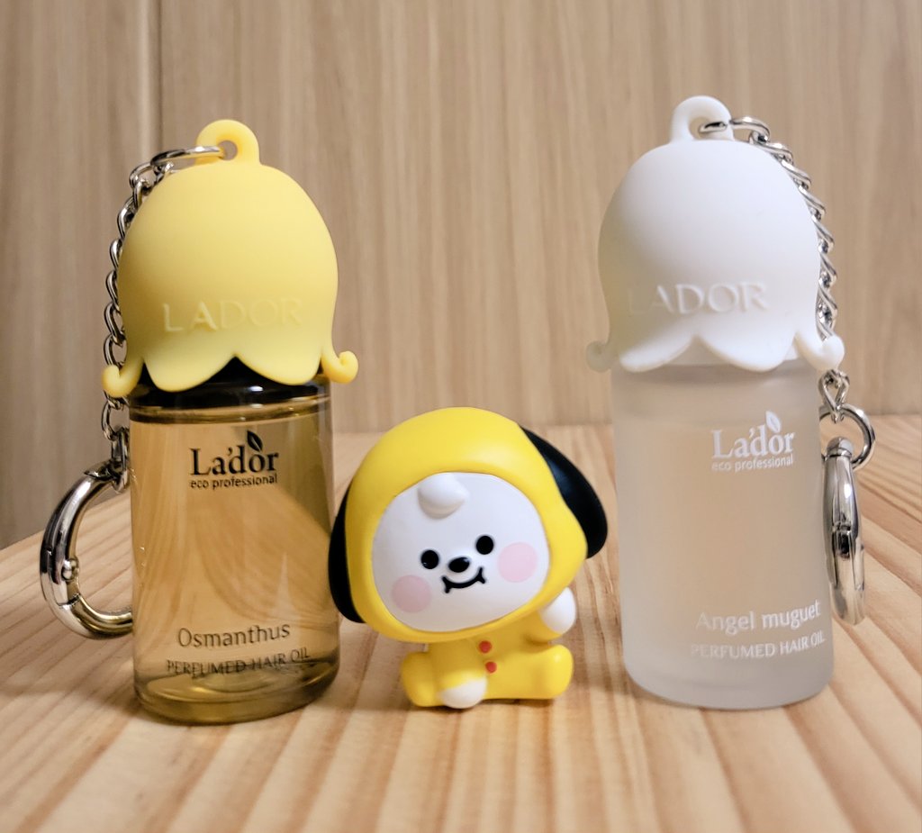 노랑 은방울 키링도 왔다아~
요즘 올미당으로 낙도 없는데 
그나마 키링보고 위로를..

#JIMINxLADOR #JIMIN