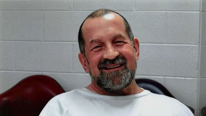 KarineOmry's tweet photo. I remember #NickSutton executed by the state of Tennessee on Feb 20, 2020. While incarcerated he saved the lives of 3 members of TN correction staff. 5 members of the jury who sentenced him to death and victims' family members requested clemency.
#EndTheDeathPenalty https://t.co/DIenY7nZ3i