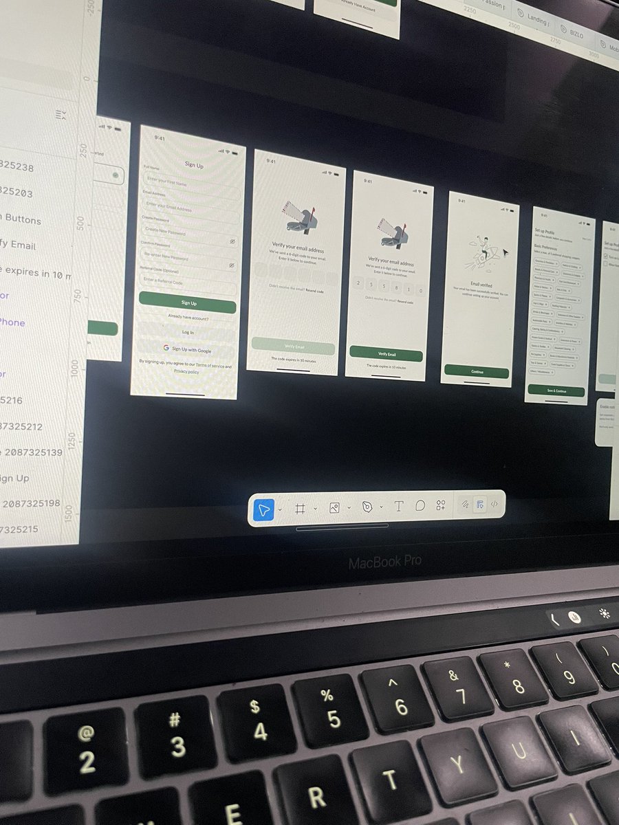 _Oluwafemiiii's tweet photo. Hi, I’m Oluwafemi 👋🏽
 I’m a UI/UX designer focused on creating clean, intuitive &amp; user centered digital products.

I design mobile apps &amp; websites from problem solving and user flows to UI and prototypes. Currently open to full time roles and freelance projects.

Let’s Work 🚀 https://t.co/NdiTgUXMgZ