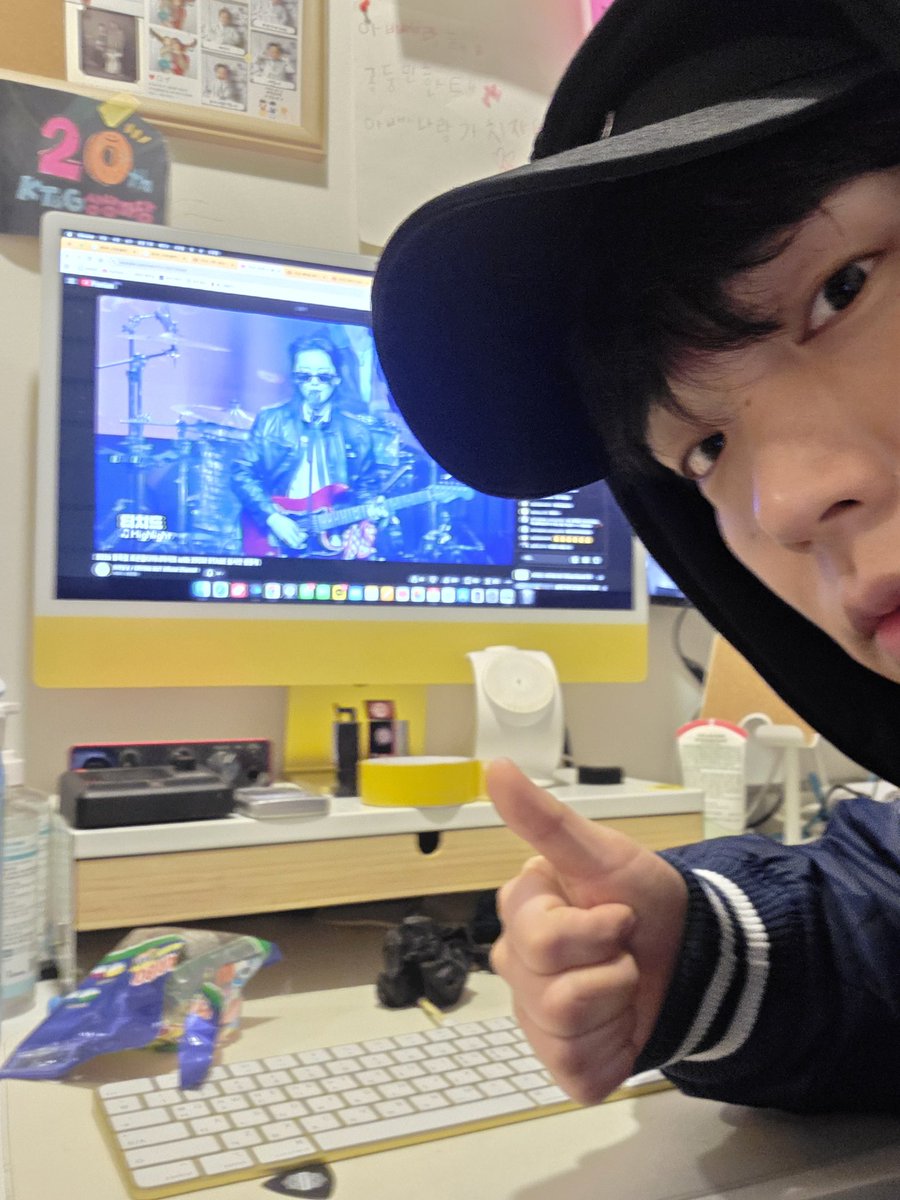 jisususu1's tweet photo. 파워 경록절! https://t.co/0toe89WiKo