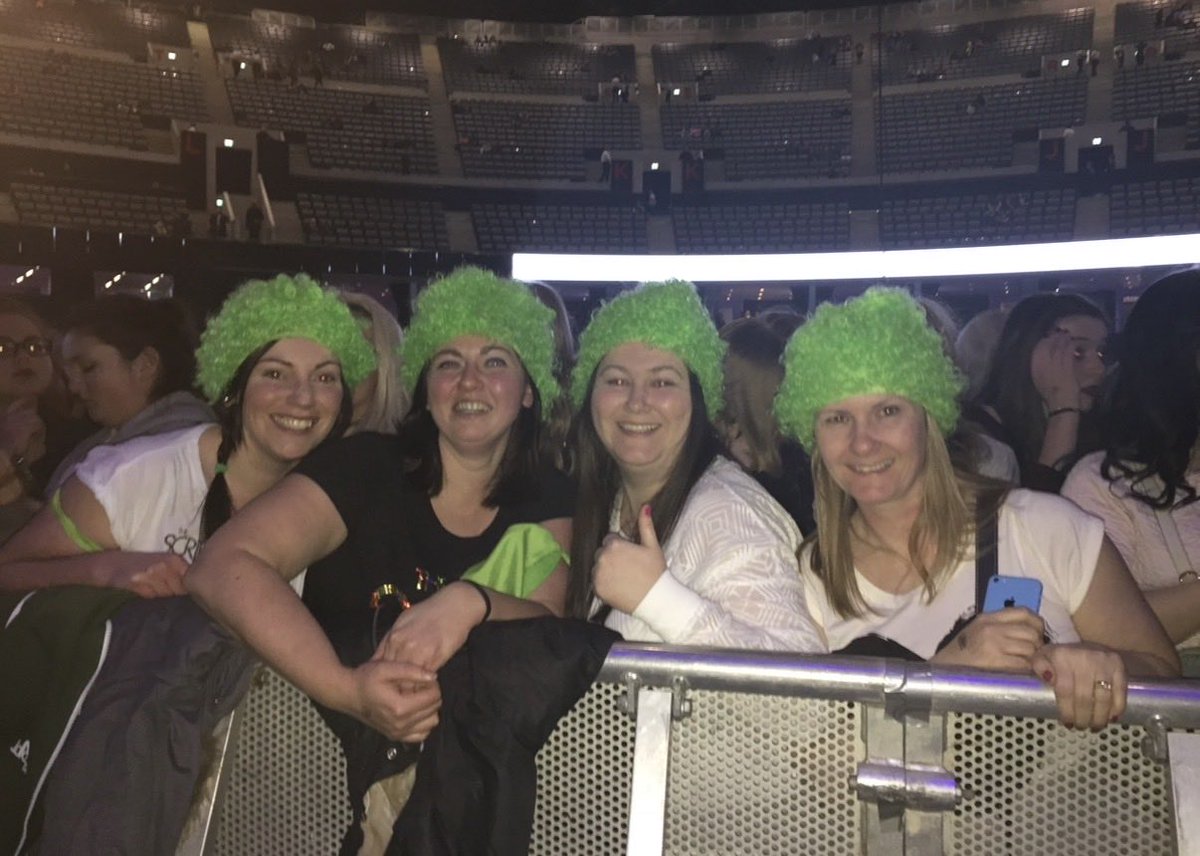 TheScript_Sylv's tweet photo. @thescript just realised this week was 11 yrs since NSWS tour. Today’s date is 11 yrs since night 2 where we showed up front row with green curly wigs for PTTG. Yesterday was 11 yrs since we were part the first group of flag bearers EVER for the intro 🥰(and ended up doing it x3) https://t.co/dpWDcJmBew