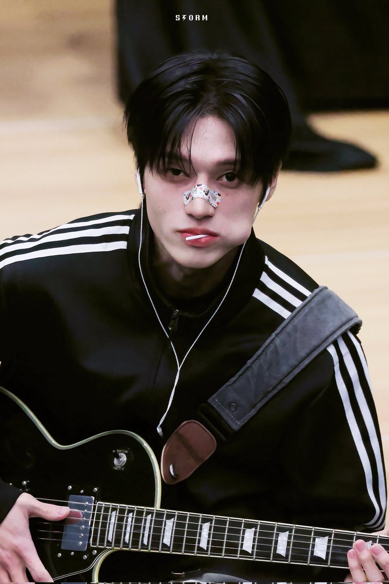 feel_the_storm's tweet photo. 260212 팬사인회
#에이티즈 #우영  
#ATEEZ #WOOYOUNG https://t.co/kcUYia2Vsn