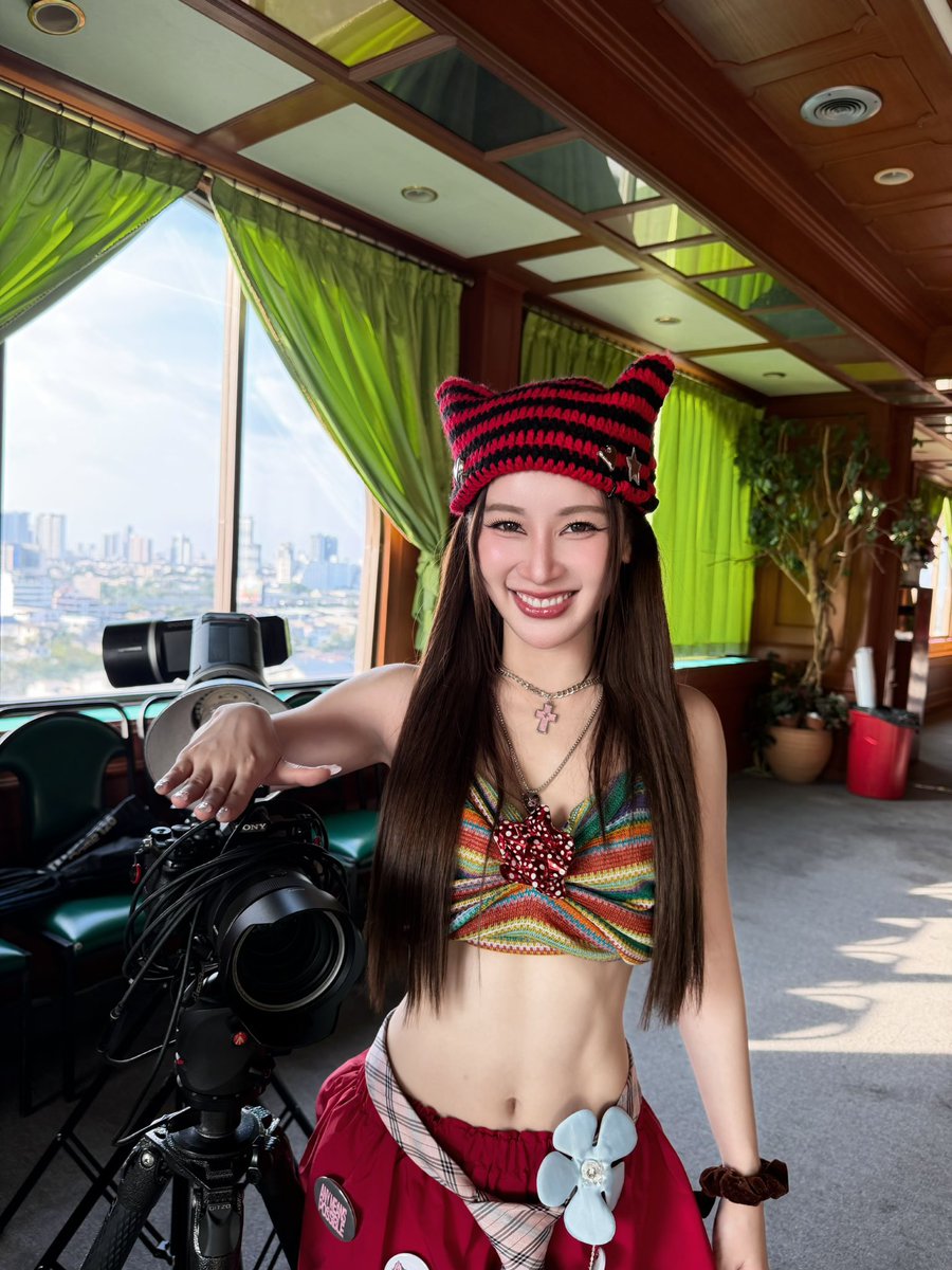 ninkkitt's tweet image. Hidden loveปล่อยแล้วเว้ยเป็นก้าวใหญ่ที่แทบจะฉีกขาเลยล่ะ ฝากด้วยฮะพวกหนูตั้งใจมากหวังว่าทุกคนจะชอบขอบคุณ@tthomastcที่เป็นเกียรติมาเป็นพระเอกmvแรกของพวกเราน่ารักสุดๆพวกเราดีใจมากที่ได้น้องมาแสดง ขอบคุณที่สละเวลามาวิ่งเล่นค้าบ/ไปตามดูทุกอย่างต่อได้ในIG #CHiLLiZ_มอญซ่อนผ้า #CHiLLiZth