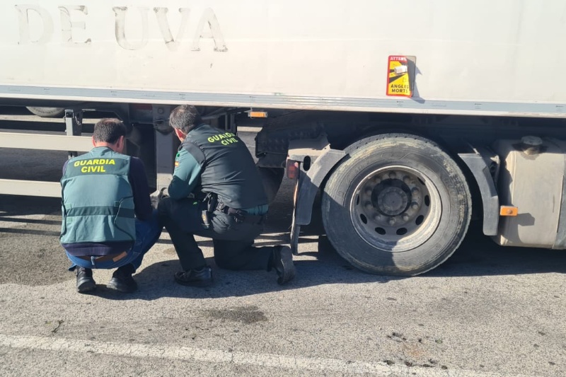 #ColaboraciónPolicial | Concluyen las jornadas de detección de delitos vinculados a vehículos a motor

📍 Puerto de Algeciras.

👮🏻‍♂️ Finalizan las jornadas organizadas por la Agencia <a href="/Frontex/">Frontex</a> orientadas a la detección de delitos relacionados con vehículos a motor. 

🌐 Han asistido