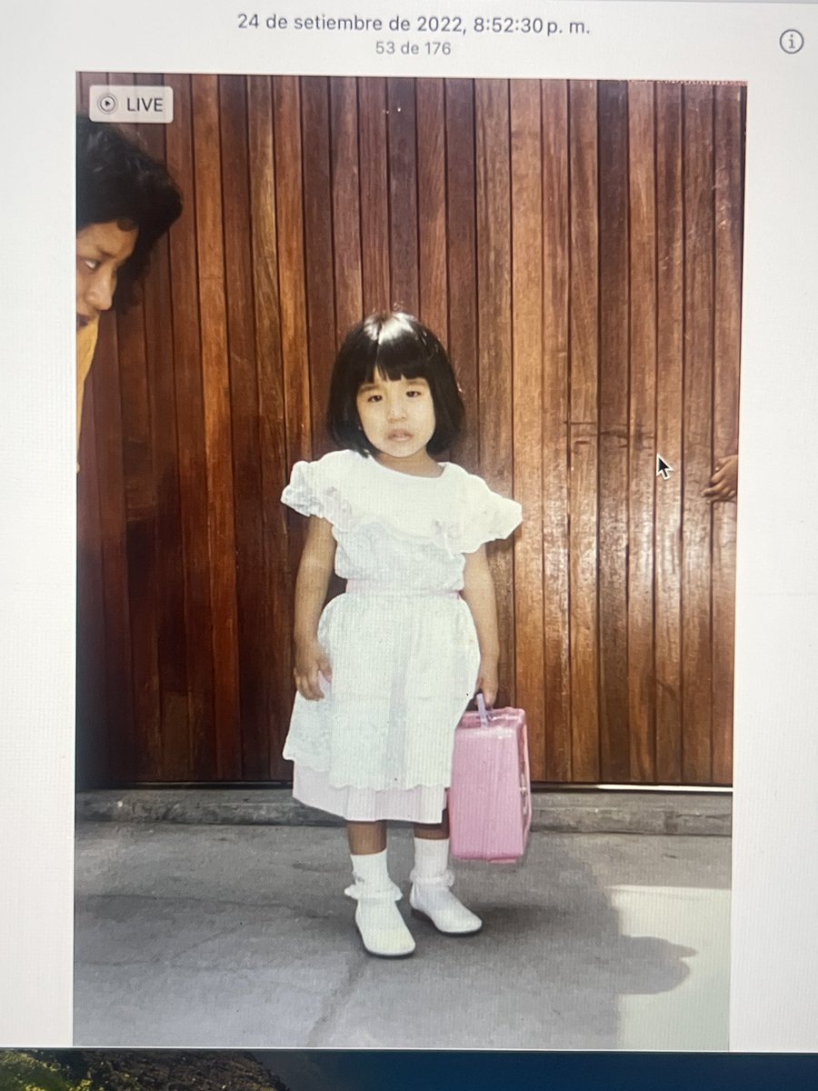 Jacquiieta's tweet photo. Este día estaba triste por qué mis hermanos me dijeron que me iban a dejar allí para siempre y que mi lonchería la tenía que comer todo un año. https://t.co/W7HBdjIL7D