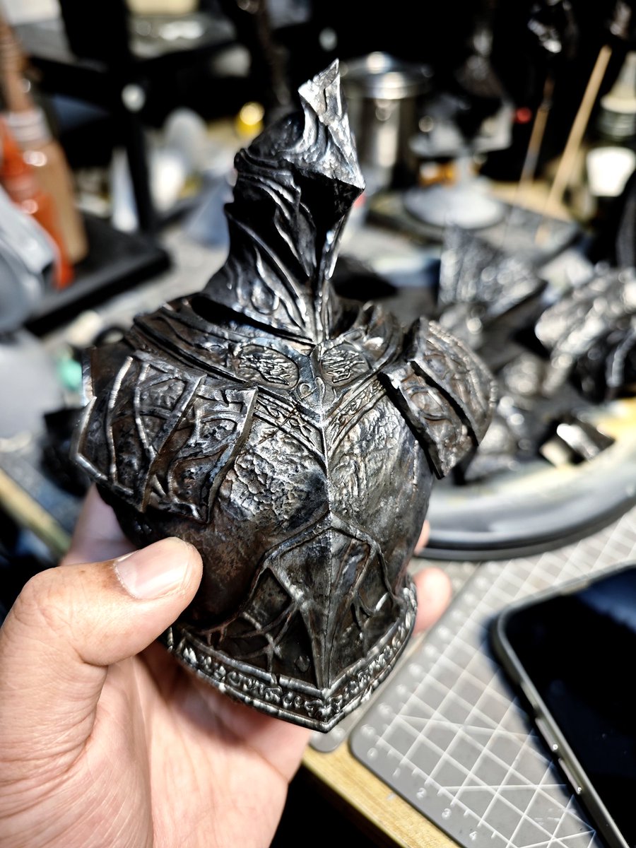 炭色/Tan tweet media